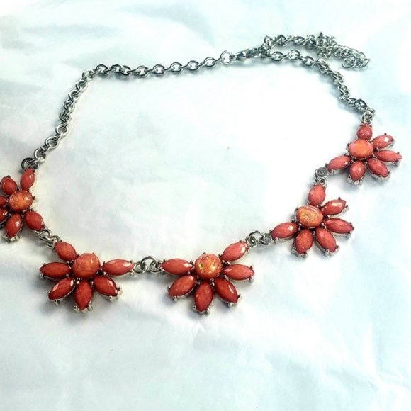 NECKLACE- Large Statement Bib necklace - Picture 1 of 1